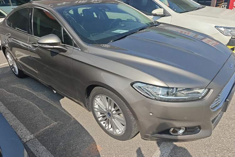 Used Ford Mondeo 2013 2.0L GTDi240 Flagship Edition Front Right 45 Deg