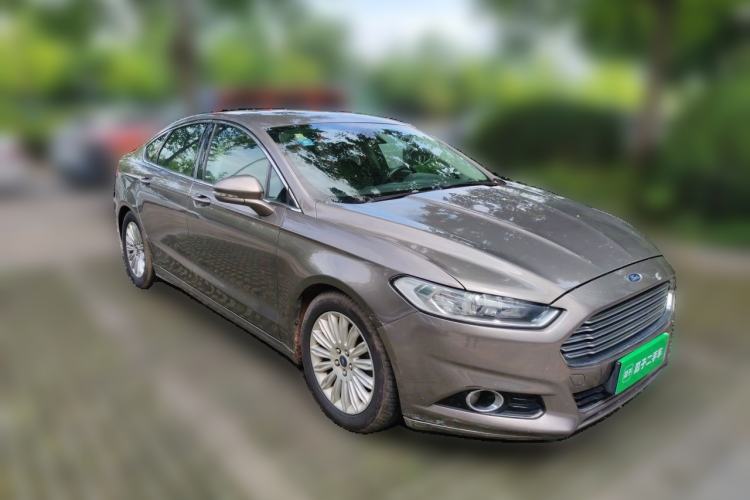 Used Ford Mondeo 2013 2.0L GTDi 200 Fashion Edition Front Right 45 Deg