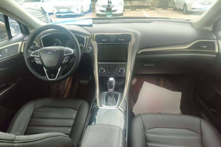 Used Ford Mondeo 2013 2.0L GTDi 200 Fashion Edition Interior 1