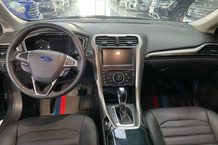 Used Ford Mondeo 2013 2.0L GTDi 200 Fashion Edition Interior 1