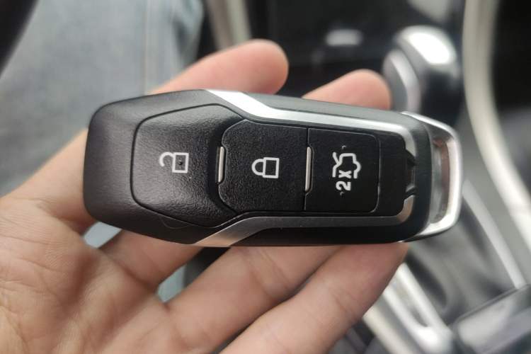 Used Ford Mondeo 2013 2.0L GTDi 200 Luxury Model Interior 1