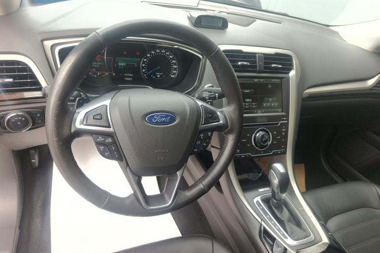 Used Ford Mondeo 2013 2.0L GTDi240 Flagship Edition Interior 2