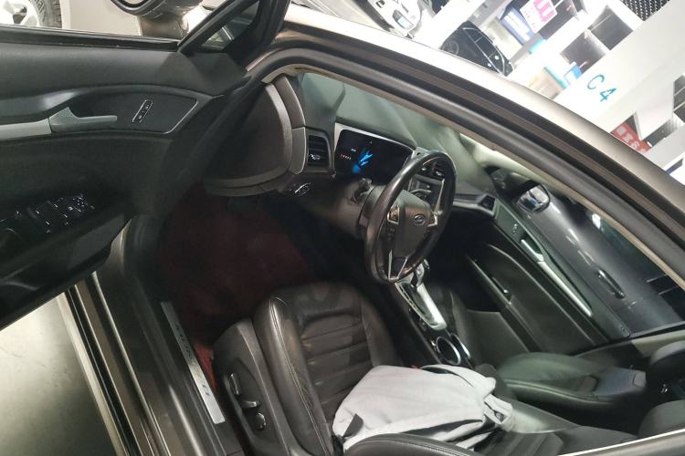 Used Ford Mondeo 2013 1.5L GTDi180 Fashion Edition Interior 3