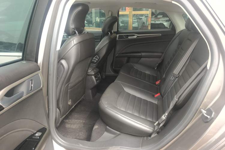 Used Ford Mondeo 2013 2.0L GTDi240 Flagship Edition Interior 3
