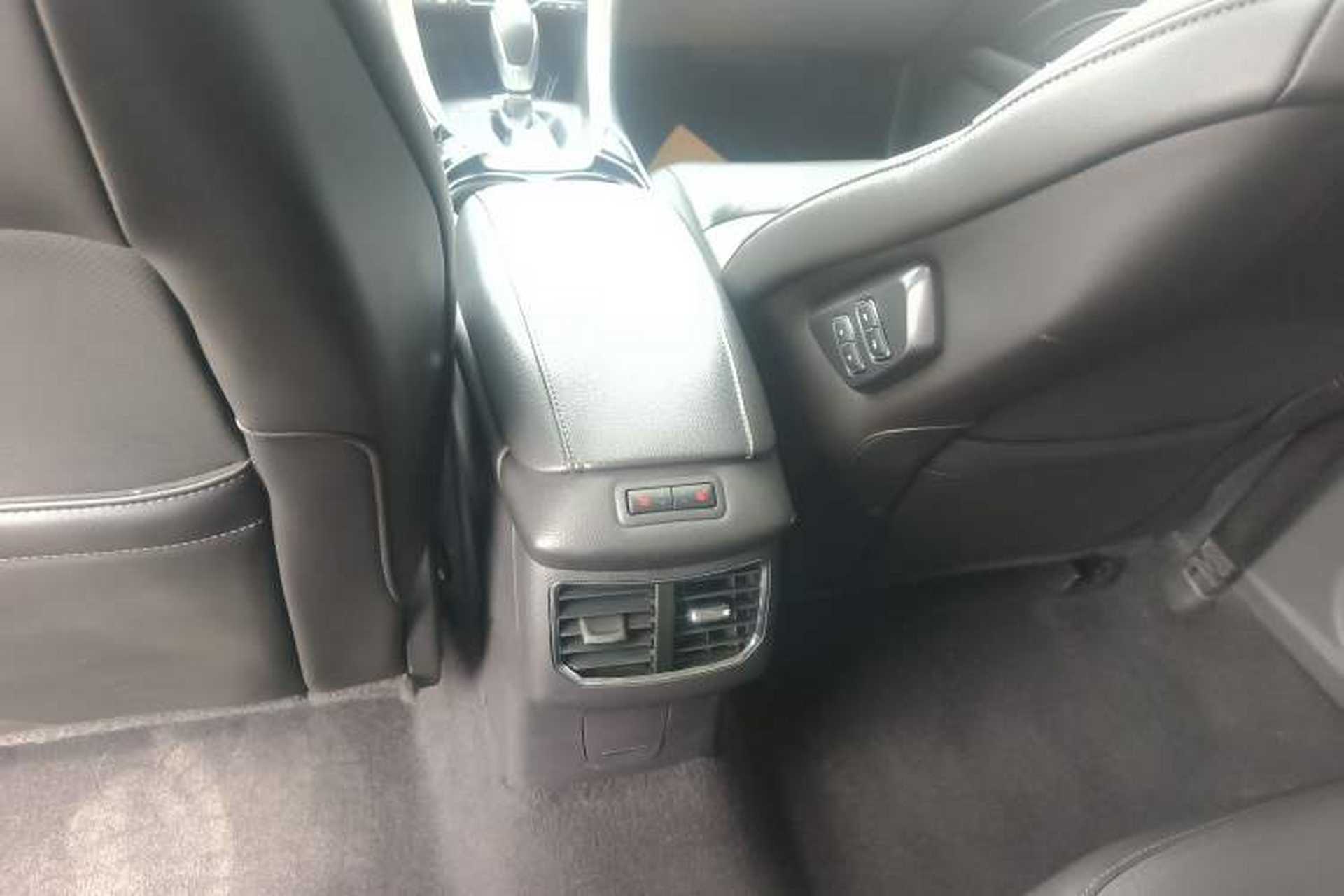 Used Ford Mondeo 2013 2.0L GTDi240 Flagship Edition Interior 4