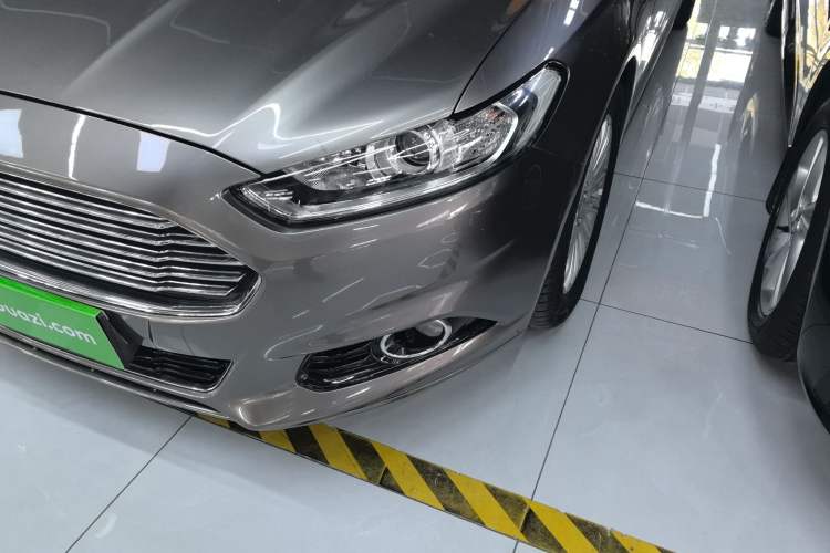Used Ford Mondeo 2013 2.0L GTDi 200 Fashion Edition Left Front Headlight