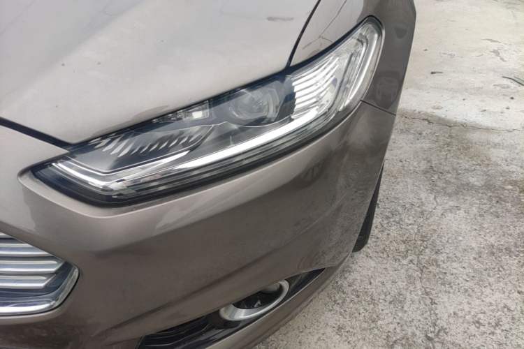 Used Ford Mondeo 2013 2.0L GTDi 200 Luxury Model Left Front Headlight