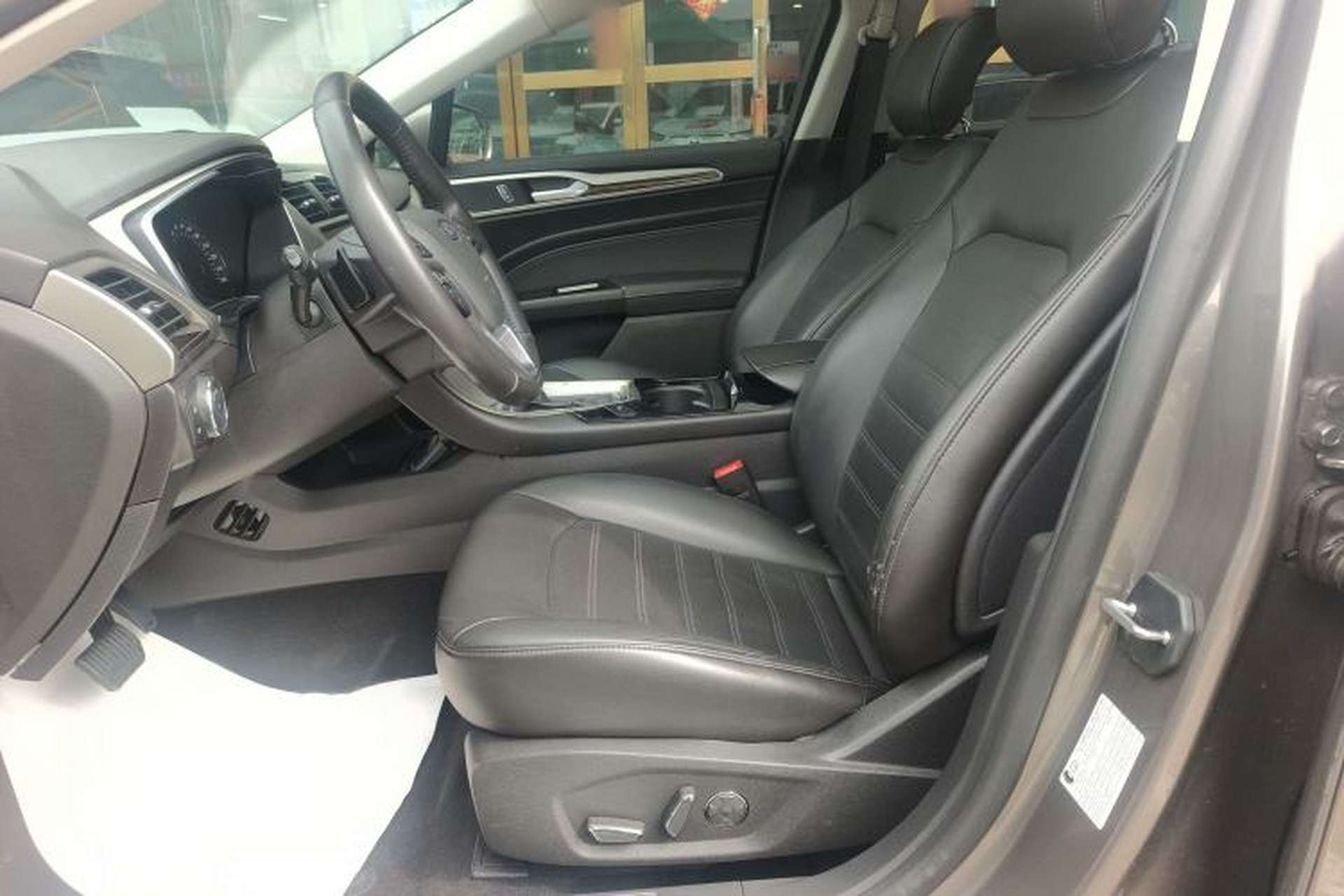 Used Ford Mondeo 2013 2.0L GTDi240 Flagship Edition Left Front Seat