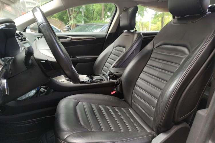 Used Ford Mondeo 2013 2.0L GTDi 200 Fashion Edition Left Front Seat
