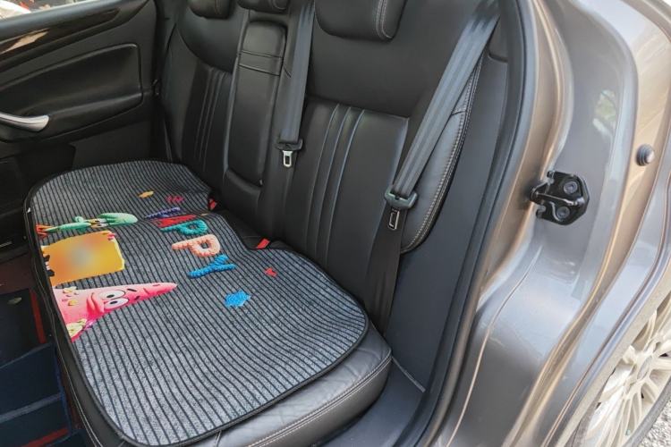 Used Ford Mondeo 2013 2.3L Luxury Model Left Rear Seat