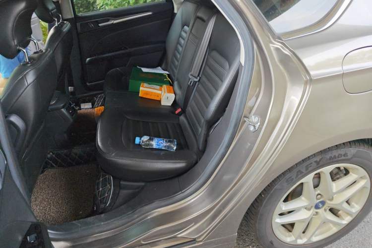 Used Ford Mondeo 2013 1.5L GTDi180 Fashion Edition Left Rear Seat