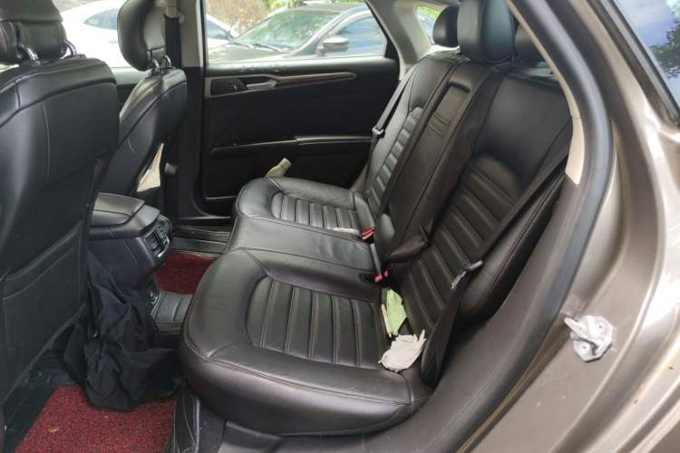Used Ford Mondeo 2013 2.0L GTDi 200 Fashion Edition Left Rear Seat