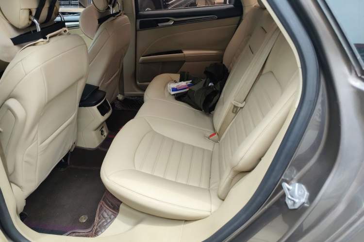 Used Ford Mondeo 2013 2.0L GTDi 200 Fashion Edition Left Rear Seat