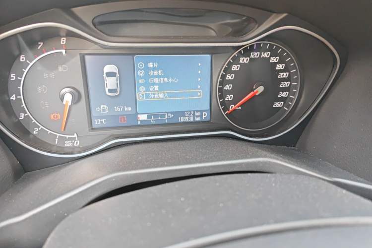 Used Ford Mondeo 2013 2.3L Luxury Model Odometer Close Up