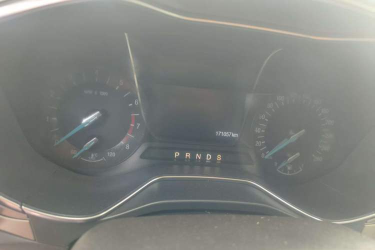 Used Ford Mondeo 2013 2.0L GTDi 200 Fashion Edition Odometer Close Up