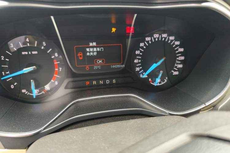 Used Ford Mondeo 2013 2.0L GTDi 200 Fashion Edition Odometer Close Up