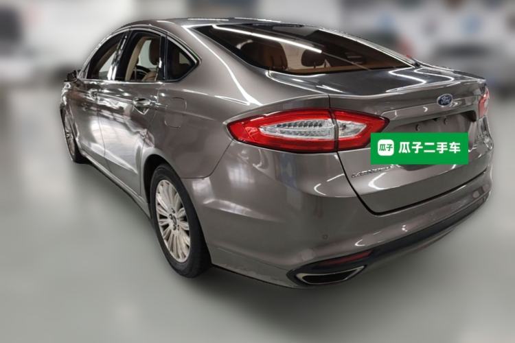 Used Ford Mondeo 2013 2.0L GTDi 200 Luxury Model Rear Left 45 Deg
