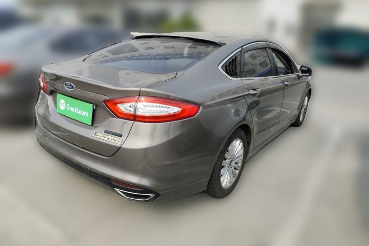 Used Ford Mondeo 2013 2.0L GTDi 200 Luxury Model Rear Right 45 Deg