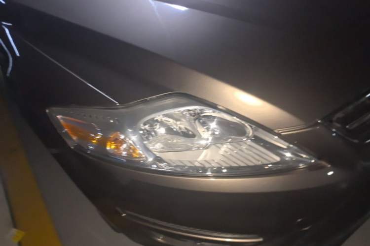 Used Ford Mondeo 2013 2.3L Fashion Edition Right Front Headlight