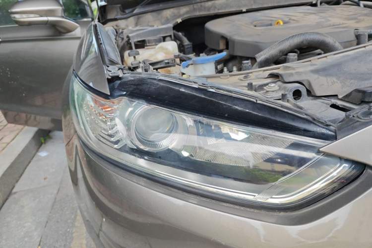 Used Ford Mondeo 2013 1.5L GTDi180 Fashion Edition Right Front Headlight
