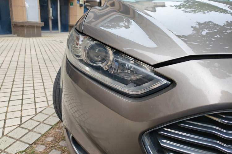 Used Ford Mondeo 2013 1.5L GTDi180 Fashion Edition Right Front Headlight