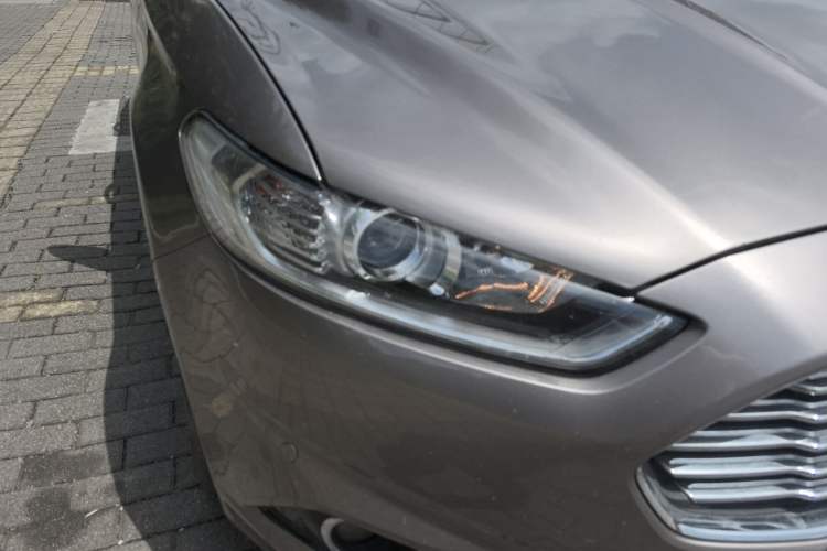 Used Ford Mondeo 2013 2.0L GTDi 200 Fashion Edition Right Front Headlight