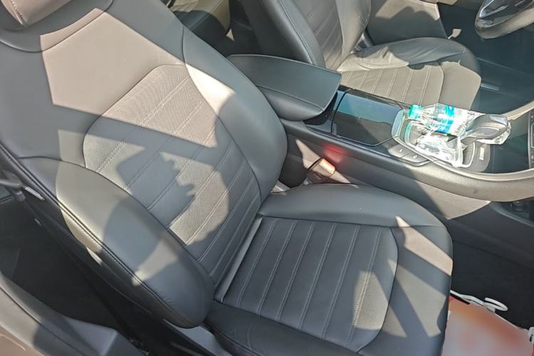 Used Ford Mondeo 2013 2.0L GTDi240 Flagship Edition Right Front Seat