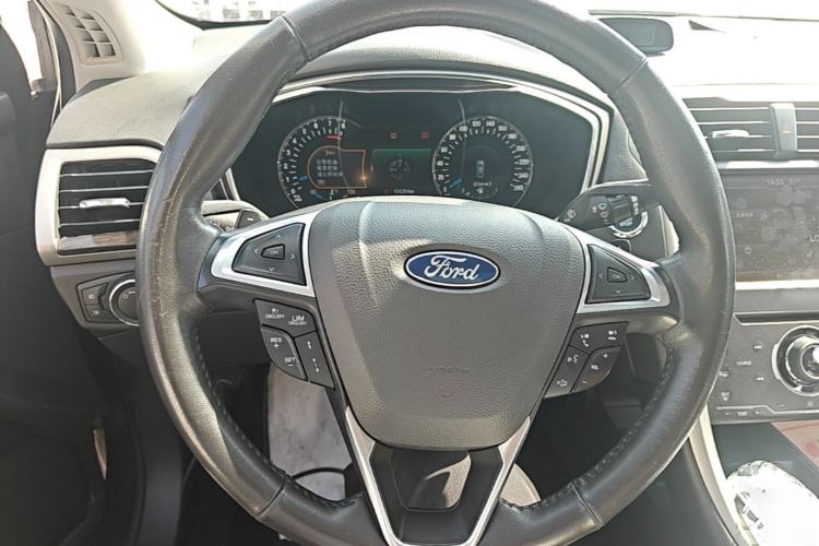 Used Ford Mondeo 2013 2.0L GTDi240 Flagship Edition Steering Wheel