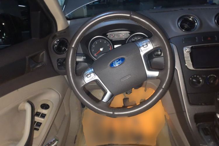 Used Ford Mondeo 2013 2.3L Fashion Edition Steering Wheel