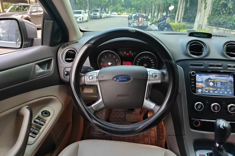 Used Ford Mondeo 2013 2.3L Fashion Edition Steering Wheel