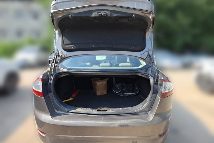 Used Ford Mondeo 2013 2.3L Fashion Edition Trunk