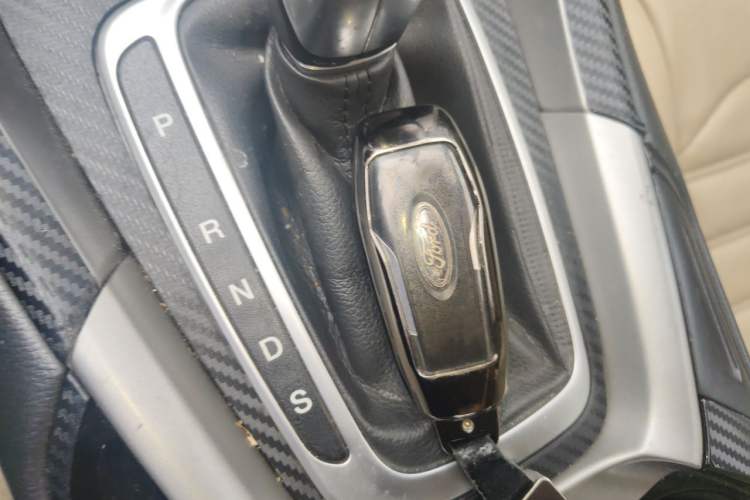 Used Ford Mondeo 2013 2.0L GTDi 200 Fashion Edition Vehicle Key