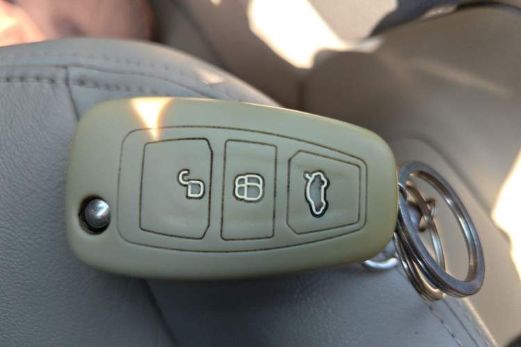 Used Ford Mondeo 2013 2.3L Fashion Edition Vehicle Key