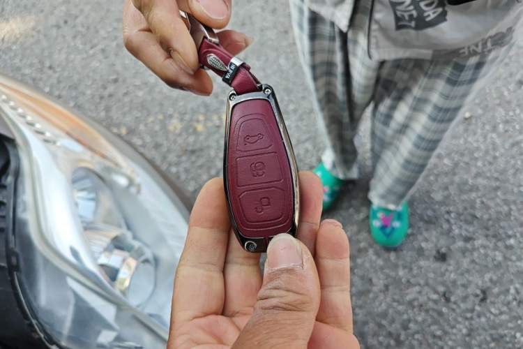 Used Ford Mondeo 2013 2.3L Luxury Model Vehicle Key