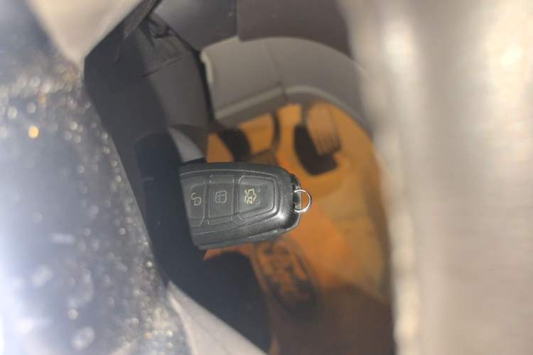 Used Ford Mondeo 2013 2.3L Fashion Edition Vehicle Key