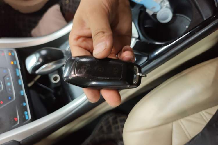 Used Ford Mondeo 2013 2.0L GTDi 200 Luxury Model Vehicle Key