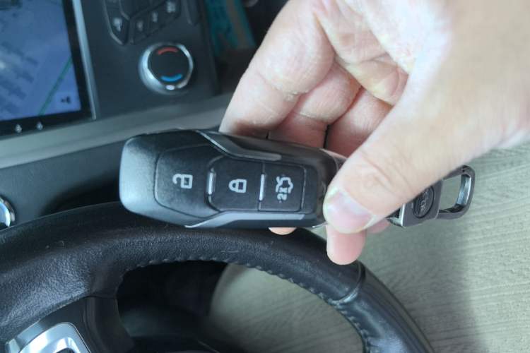 Used Ford Mondeo 2013 2.0L GTDi 200 Fashion Edition Vehicle Key
