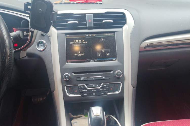 Used Ford Mondeo 2013 2.0L GTDi 200 Luxury Model Audio And AC Panel