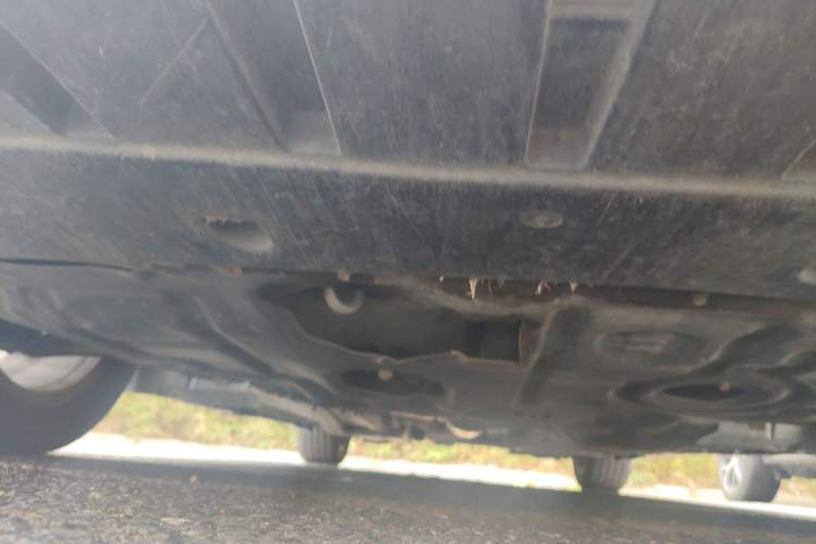 Used Ford Mondeo 2013 2.0L GTDi 200 Luxury Model Chassis Front
