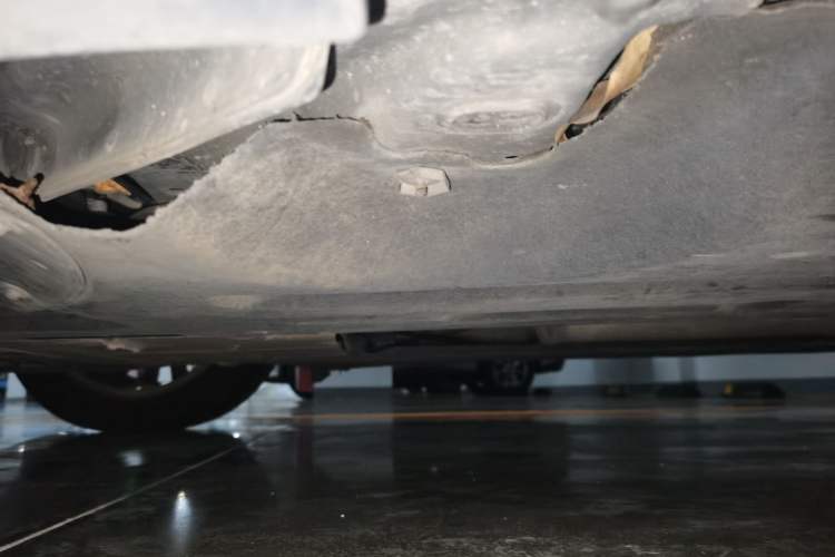 Used Ford Mondeo 2013 2.0L GTDi 200 Fashion Edition Chassis Front Left