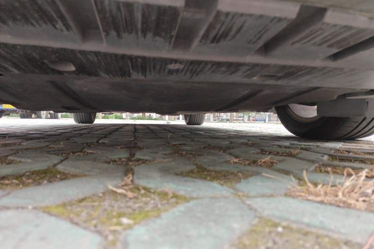 Used Ford Mondeo 2013 2.0L GTDi 200 Luxury Model Chassis Front