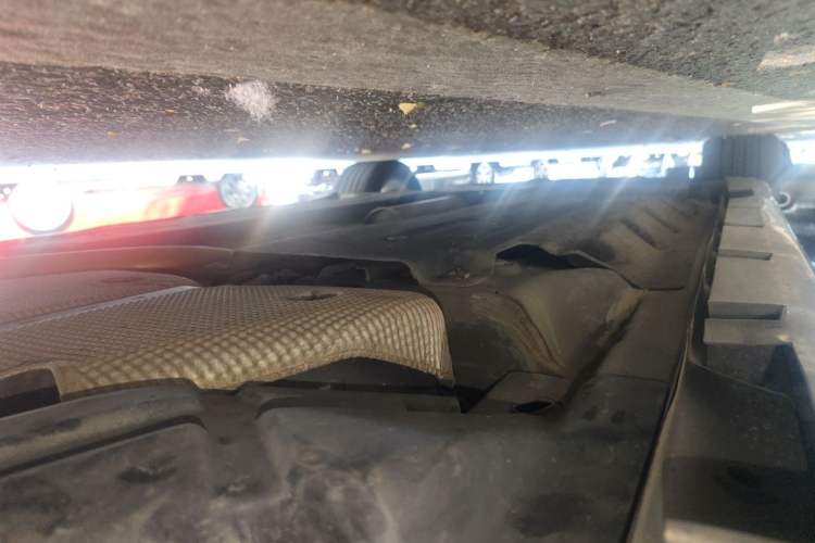 Used Ford Mondeo 2013 2.0L GTDi 200 Fashion Edition Chassis Rear Left