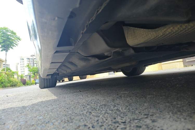 Used Ford Mondeo 2013 2.0L GTDi 200 Fashion Edition Chassis Rear Left