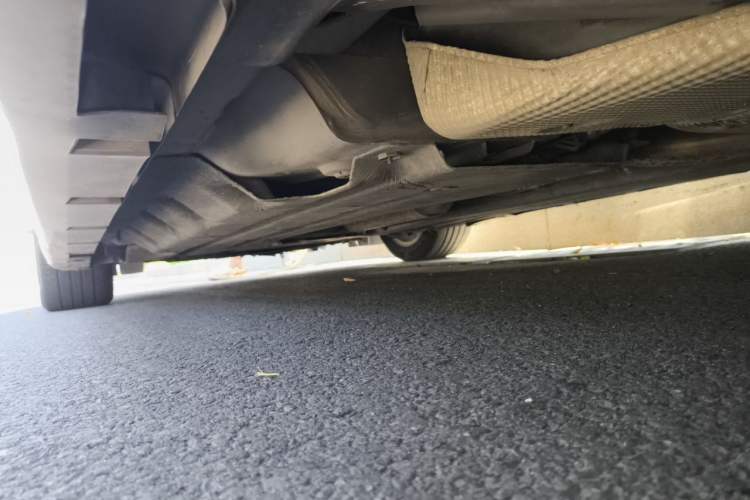 Used Ford Mondeo 2013 2.0L GTDi 200 Fashion Edition Chassis Rear Left