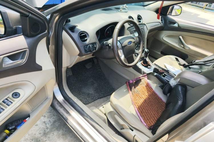 Used Ford Mondeo 2013 2.3L Fashion Edition Driver Seat