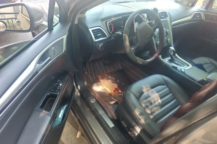Used Ford Mondeo 2013 2.0L GTDi 200 Fashion Edition Driver Seat