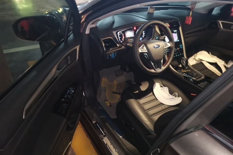 Used Ford Mondeo 2013 2.0L GTDi 200 Fashion Edition Driver Seat