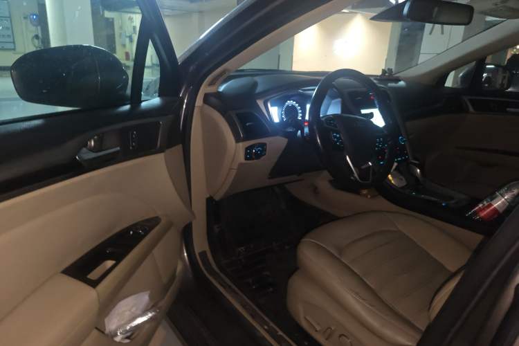 Used Ford Mondeo 2013 2.0L GTDi 200 Luxury Model Driver Seat