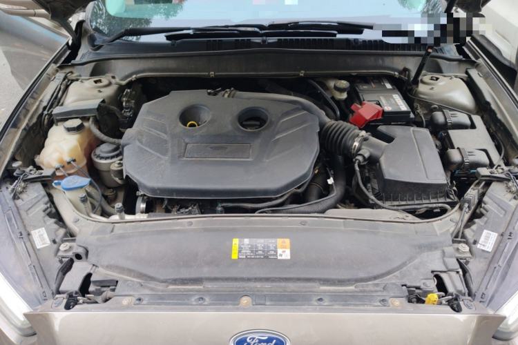Used Ford Mondeo 2013 2.0L GTDi 200 Luxury Model Engine Bay