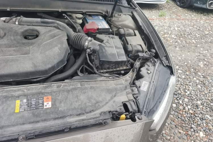 Used Ford Mondeo 2013 2.0L GTDi 200 Fashion Edition Engine Bay Left